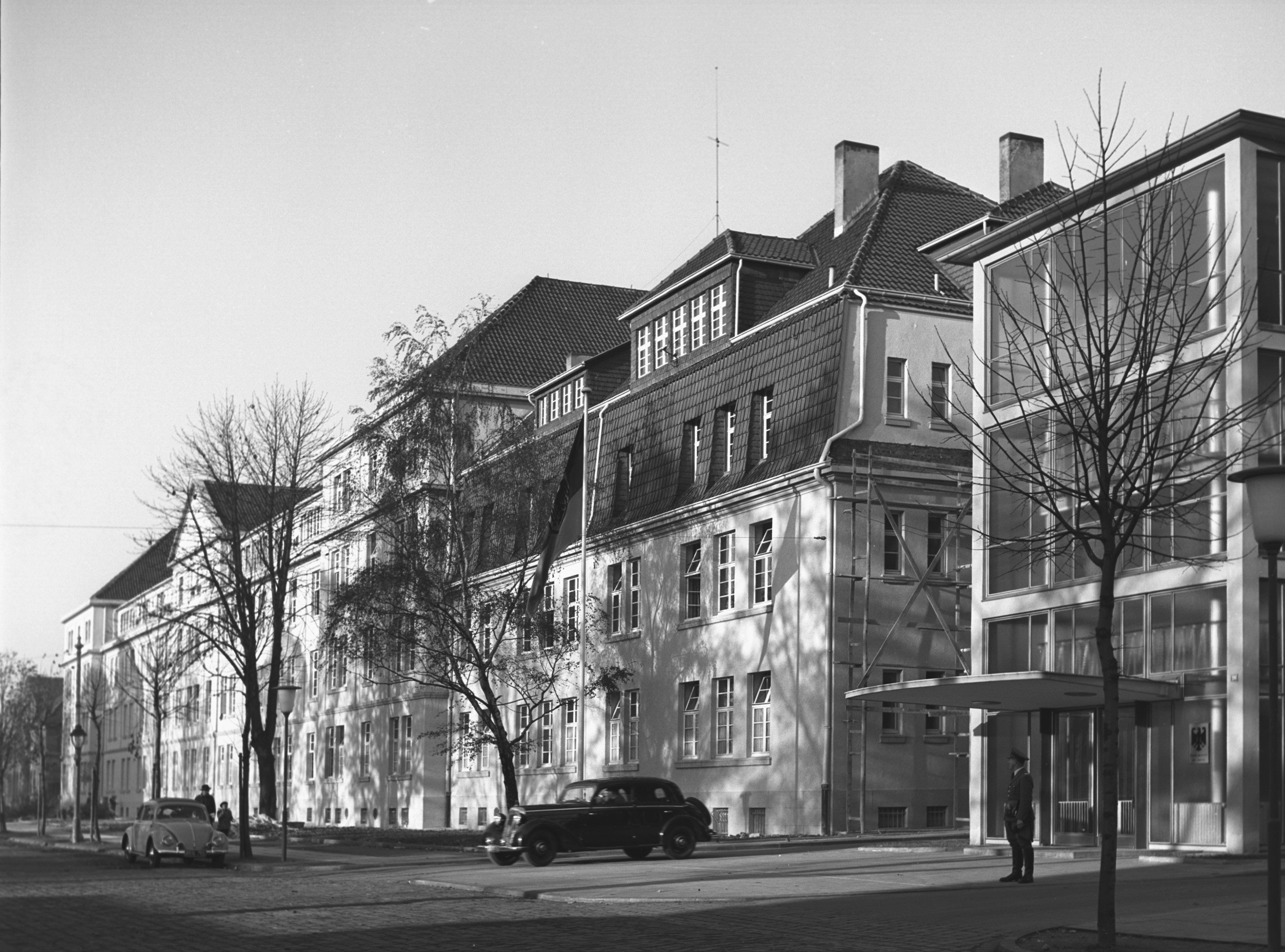 Photo der Gebäudes des BMI von 1955.
